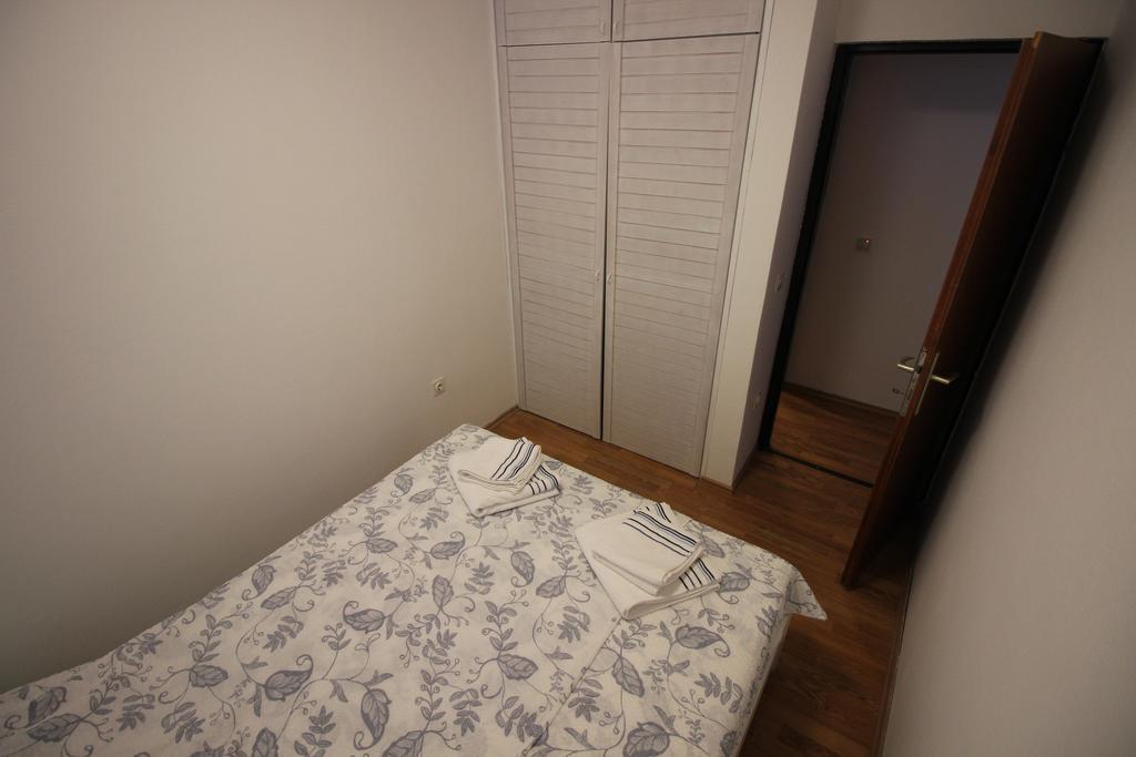 Apartments Nikola ノヴィ・ヴィノドロスキー エクステリア 写真